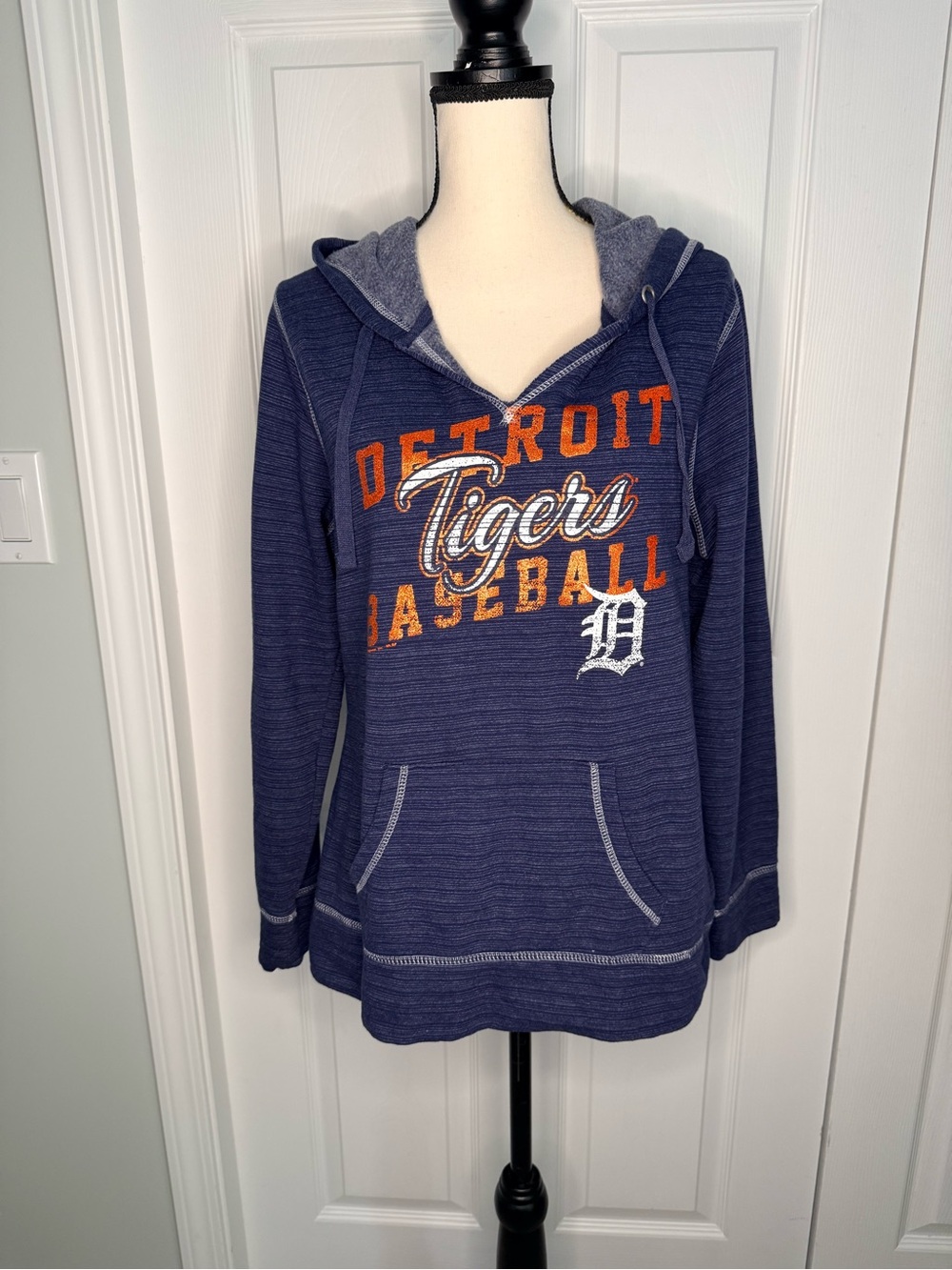 MLB Detroit Tigers Graphic Hoodie Womens Large Navy Blue V-Neck TAA2 Vintage